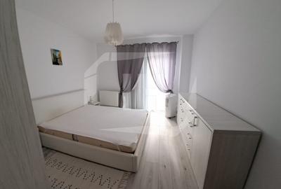 Apartament cu 2 camere semidecomandat, mobilat în Între Lacuri