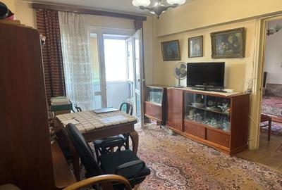 Apartament cu 2 camere semidecomandat în Calea Victoriei
