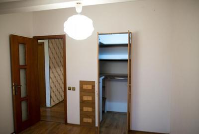 Vila cocheta cu 4 camere, parcare si curte - Baneasa - 11