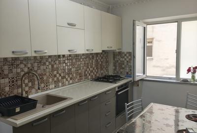 Apartament 3 camere - Decomandat - Renovat - 1