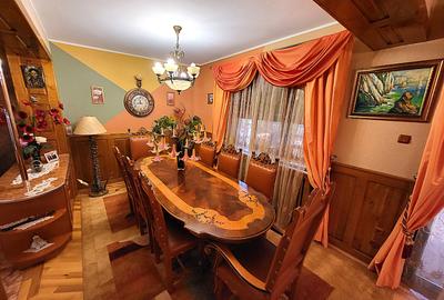 Casă individuală cu 6 camere în Central