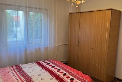 Apartament cu 2 camere semidecomandat în Berceni