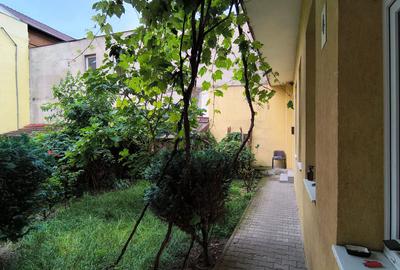 Chirie, 2 camere, Vasile Alecsandri. 450 €/lună. Comision 0. - 2