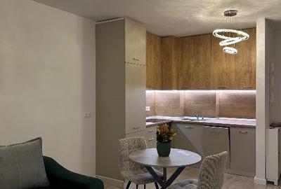 Apartament cu 2 camere semidecomandat, mobilat în Băneasa