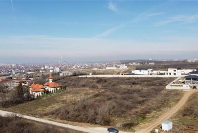 Teren de vanzare langa Curtea Regala - toate utilitatile prezente - 2
