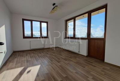 Casă individuală cu 7 camere în Iris