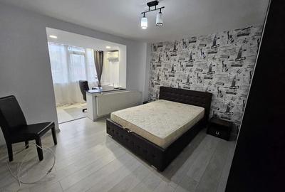 Apartament cu 3 camere decomandat, mobilat în Decebal