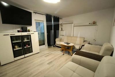 Apartament cu 3 camere decomandat, mobilat în Între Lacuri
