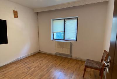 Apartament 2 camere cu centrala la ETAJUL 2, Liceul PTTR - 2