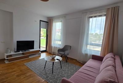Apartament cu 2 camere semidecomandat, mobilat în Central