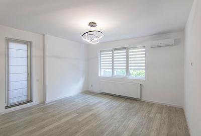 Apartament cu 3 camere semidecomandat în Drumul Taberei