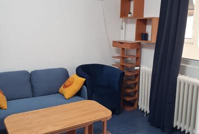 Piata Muncii-Alba iulia  Garsoniera 40 mp,mobilata modern,utilata,bloc mixt 350€ - 2