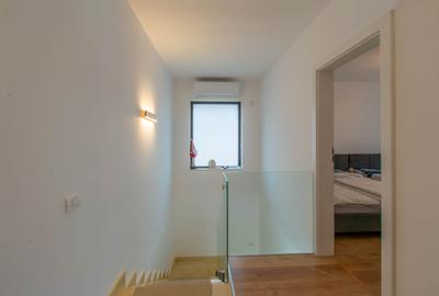 Vilă modernă cu vedere la lac, minicomplex inchis - 18