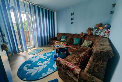 Apartament cu 3 camere decomandat, mobilat în Zorilor
