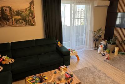 Apartament cu 3 camere semidecomandat, mobilat în Dâmbul Rotund