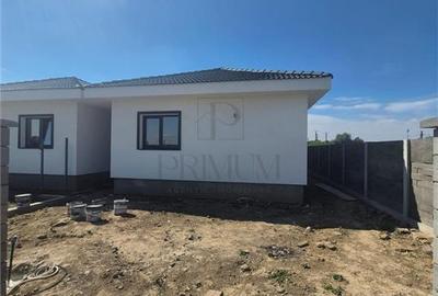 Duplex cu 4 camere în Moșnița Nouă