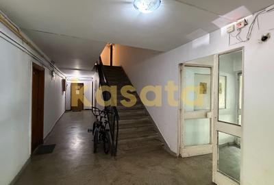 Birou I 3 camere I Camera de comert I metrou la 5 min I et 7 - 12