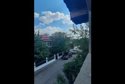 Casă individuală cu 6 camere în Pipera