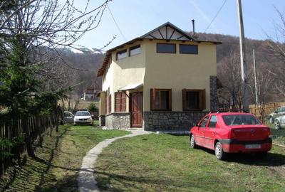 Casă individuală cu 3 camere în Cheia