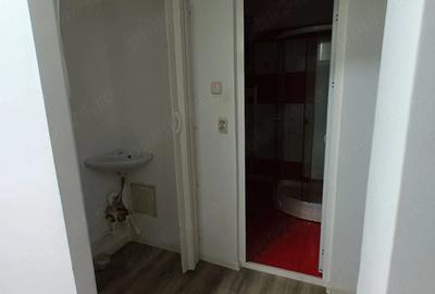 Tomis III, imobil 64 mp., bine pozitionat, intrare stradala. - 6