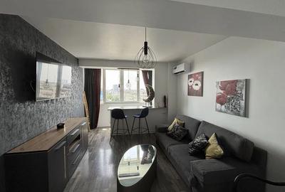 Apartament cu 3 camere semidecomandat, mobilat în Ștefan cel Mare