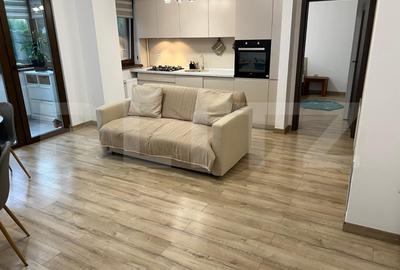 Apartament cu 2 camere semidecomandat, mobilat în Valea Adâncă