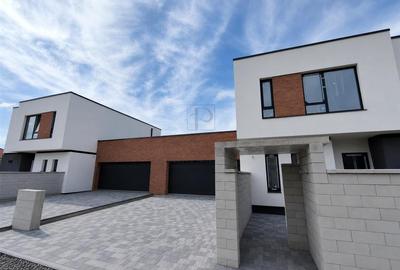 Duplex cu 5 camere în Moșnița Nouă