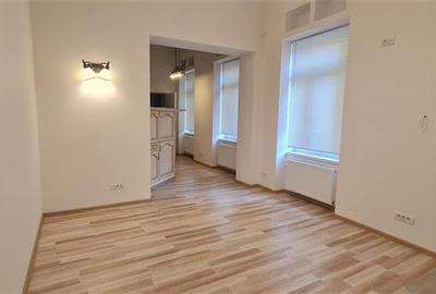 Apartament cu 3 camere semidecomandat în Ultracentral