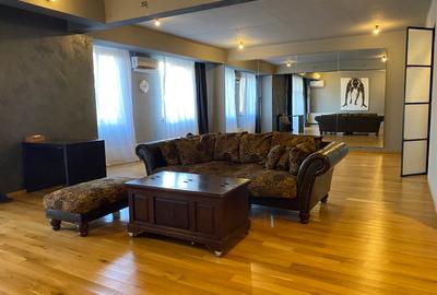 Apartament cu 3 camere decomandat, mobilat în Moșilor