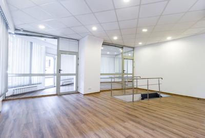 Spațiu comercial, 200 mp în Universitate
