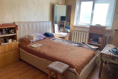 Apartament 2 camere , zona b- dul Independentei , et 1 din 4 , decomandat , 55 m - 9