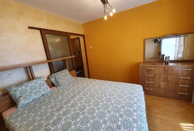 Apartament cu 3 camere decomandat, mobilat în Dristor