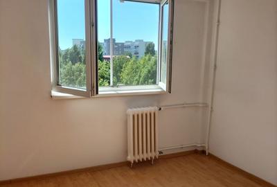 Apartament cu 2 camere decomandat în Brâncoveanu