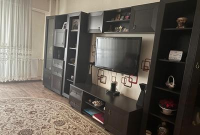 Apartament cu 3 camere decomandat în Unirii