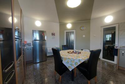 Vila cu 9 camere in zona Spitalului Judetean - str.Gh.Doja - 5