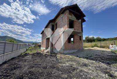 Casă individuală cu 4 camere în Cisnădie