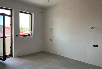 Apartament cu 3 camere decomandat în Dacia