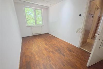 3 camere, etaj 2, aproape de centru – un apartament spatios si luminos, zona foa - 1