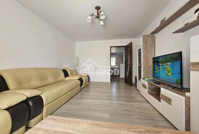 Apartament cu 3 camere decomandat, mobilat în Micro 11