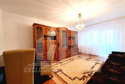 Apartament cu 5 camere decomandat în Cetate