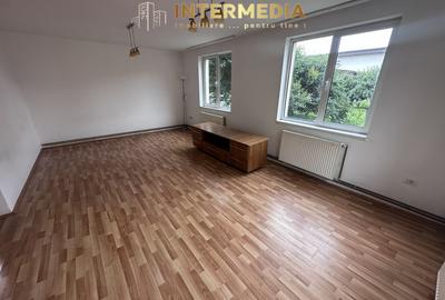 Casă individuală cu 4 camere în Cetate