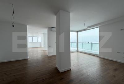 Apartament cu 4 camere semidecomandat în Torontalului