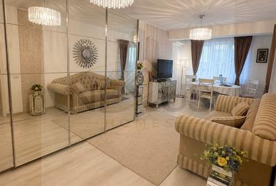 Apartament cu 2 camere decomandat, mobilat în Sud