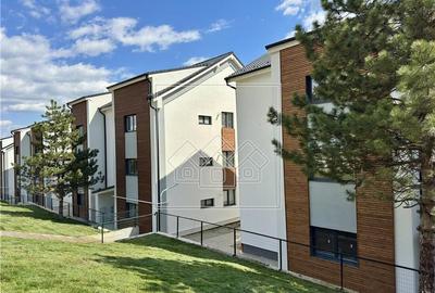 Penthouse cu 4 camere semidecomandat în Exterior Vest
