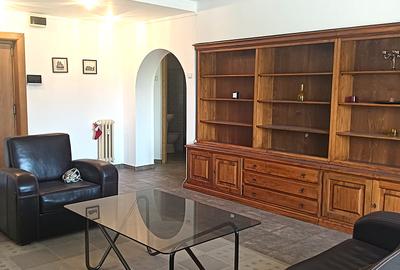 Apartament cu 3 camere de închiriat – Piața Unirii | Vedere directă către Fântân - 3