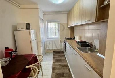 Apartament cu 2 camere semidecomandat, mobilat în Complex Studențesc