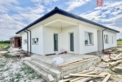 Duplex cu 3 camere si 2 bai - 76 mp utili - Bucovat - 1