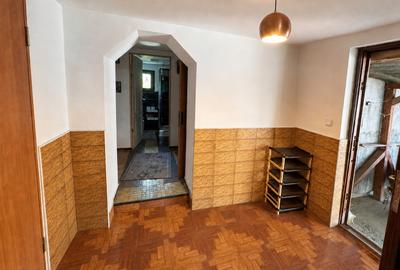 Casă de vânzare – Botoșani, aproape de centru | Teren 4.013 mp | Livadă | 268.50 - 7