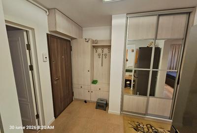 Apartament cu 2 camere decomandat, mobilat în Casa de Cultură