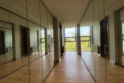 Amazing 3 bedroom apartment with lake view in residential compound - 12